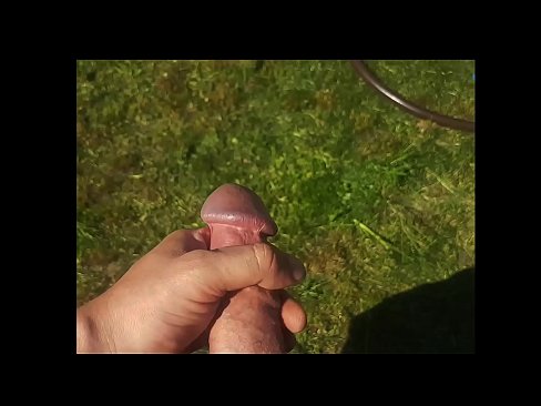 ❤️ Bidh hottie a 'faighinn a pussy pinc fucked agus cums le squirt ann an gàrradh samhraidh ❤  Bhidio porn  aig porn gd.mobilecric.top ☑